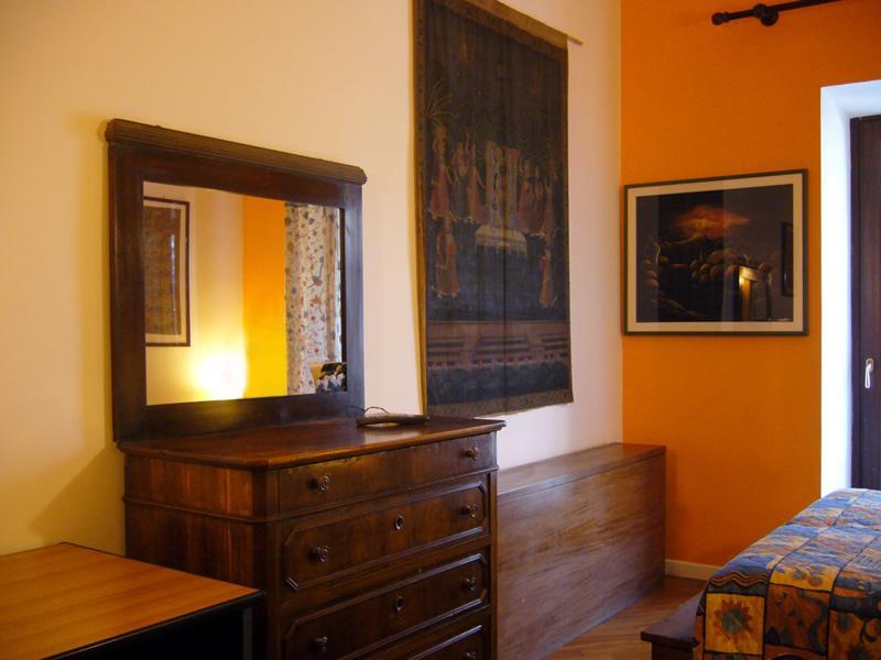 B&B&Courtesy Roma Rom bilde
