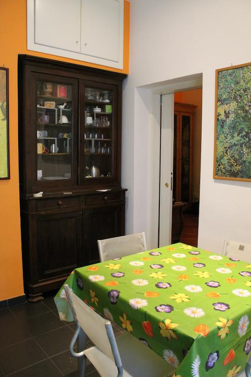 B&B&Courtesy Roma Rom bilde